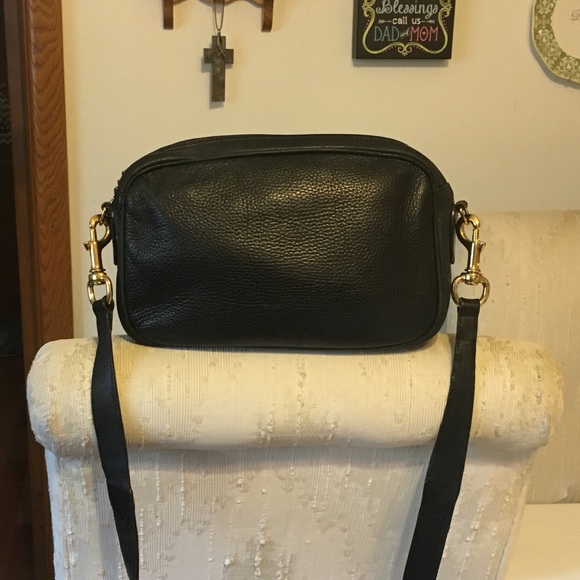 Gucci Handbags - 💯% Authentic Gucci Handbag